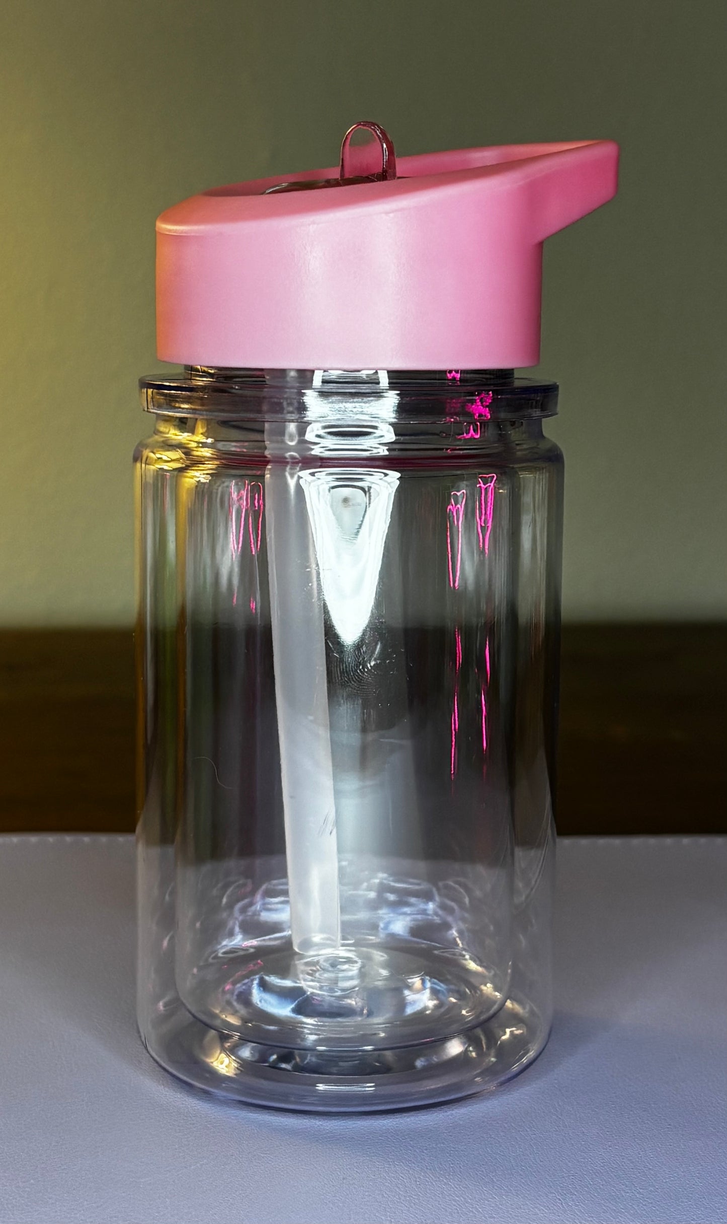 Snowglobe Acrylic Sipper - 10oz